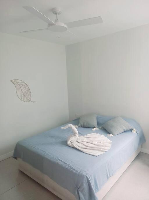 Beachfront Apartment Тамарин Екстериор снимка